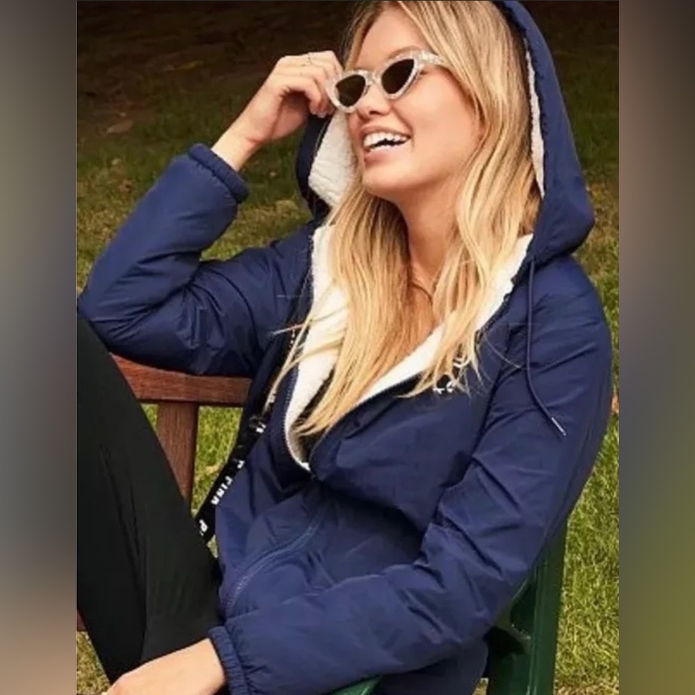 VS Pink Navy Blue Sherpa Lined Jacket - Picture 3 of 6